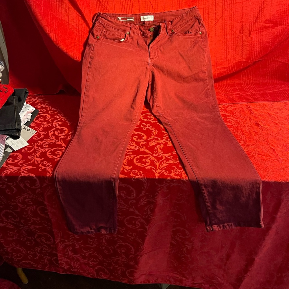 Red skinny jeans